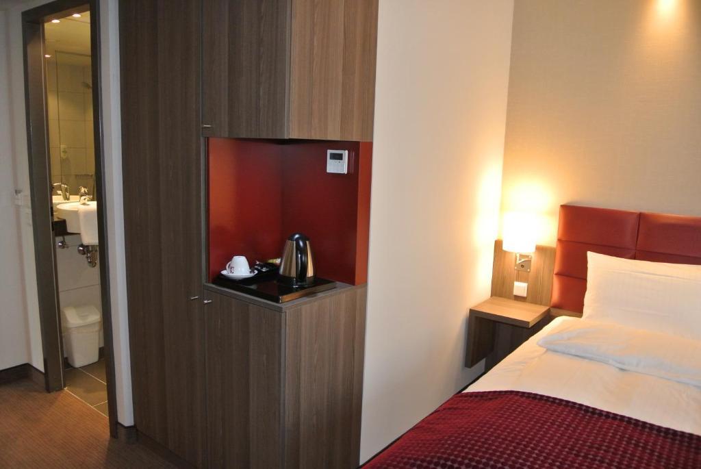 גשר Hotel Zur Krone חדר תמונה