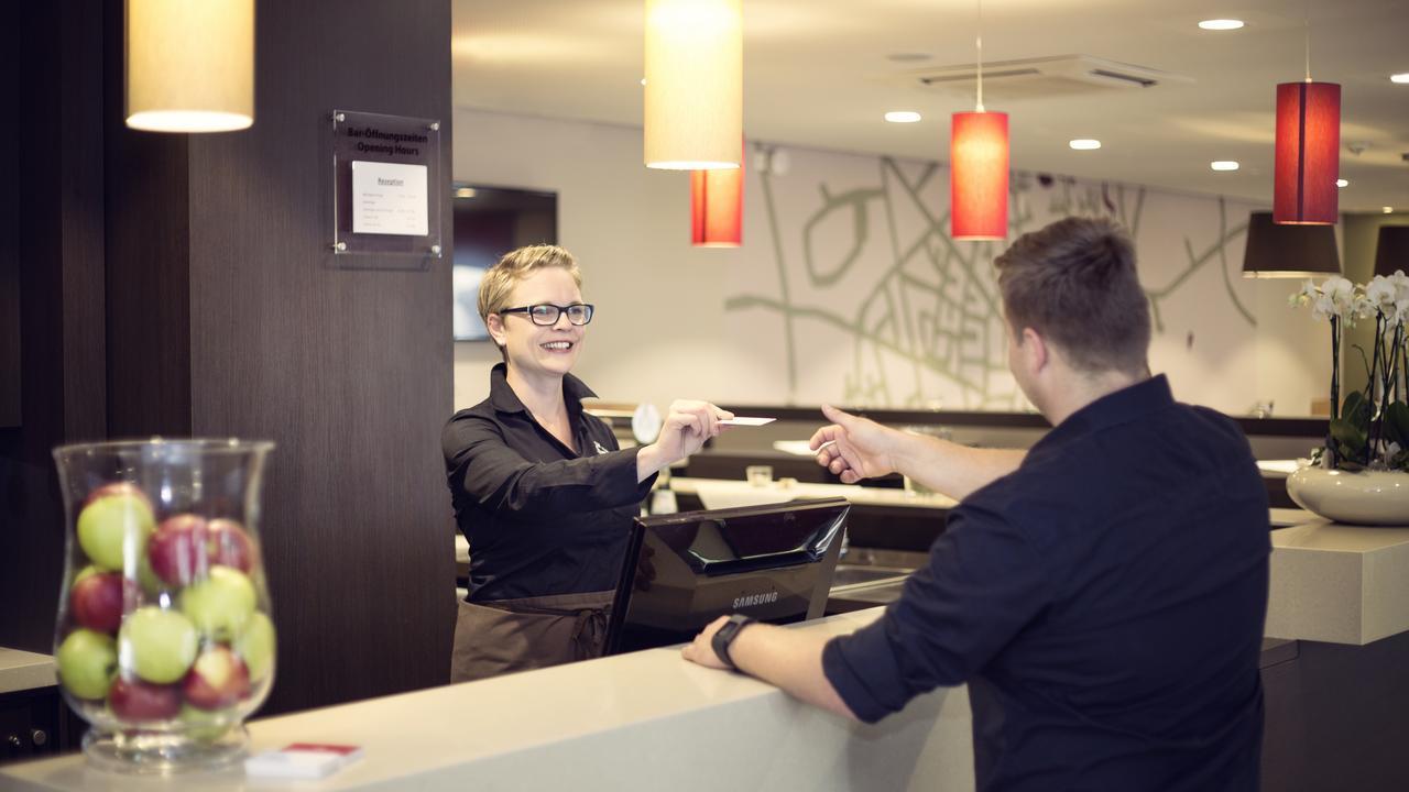 גשר Hotel Zur Krone מראה חיצוני תמונה