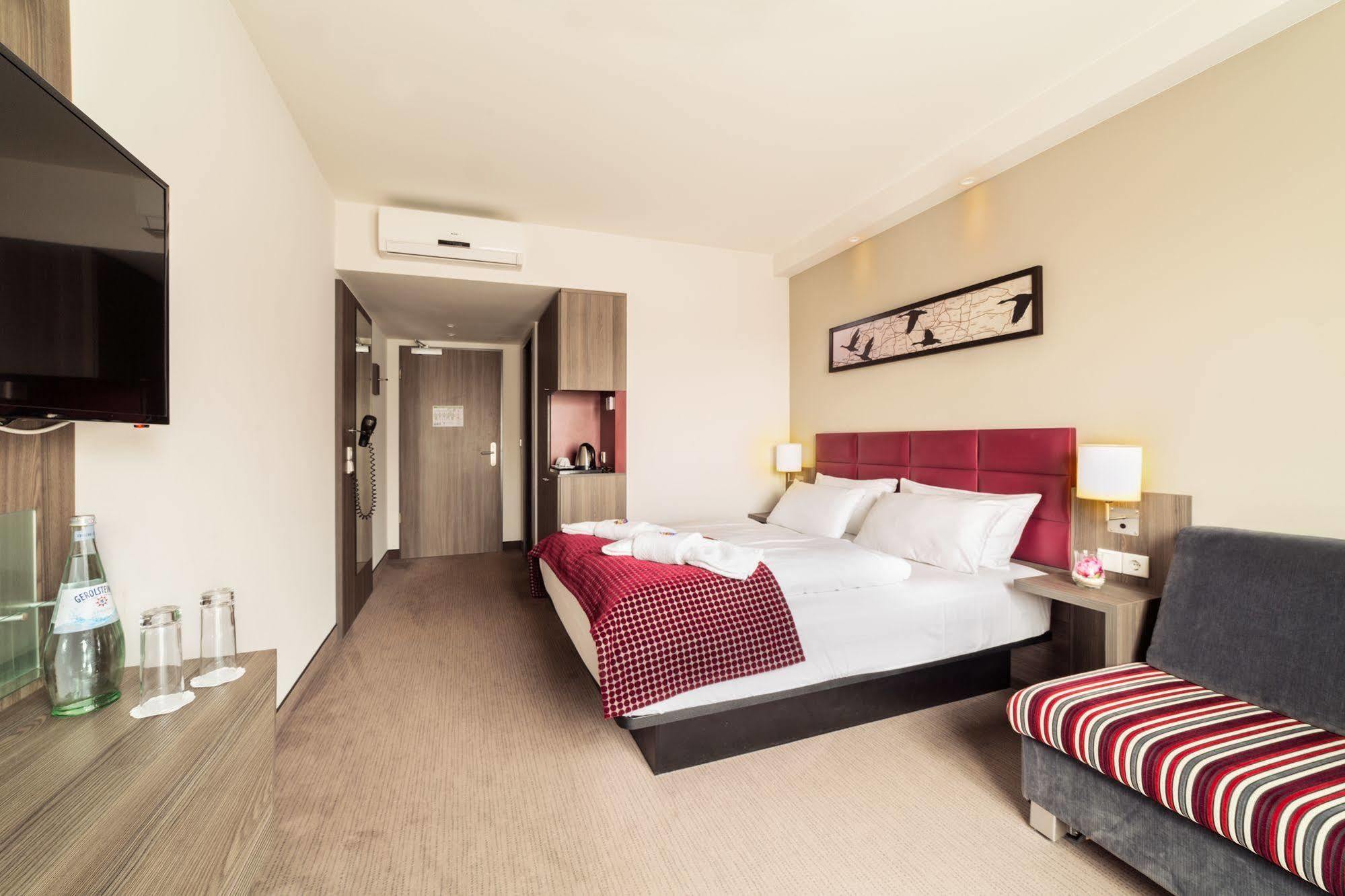 גשר Hotel Zur Krone מראה חיצוני תמונה
